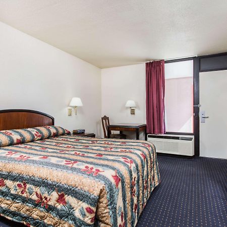 Knights Inn Virginia Beach Lynnhaven Exterior foto